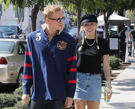 Cody Simpson with Miley Cyrus 